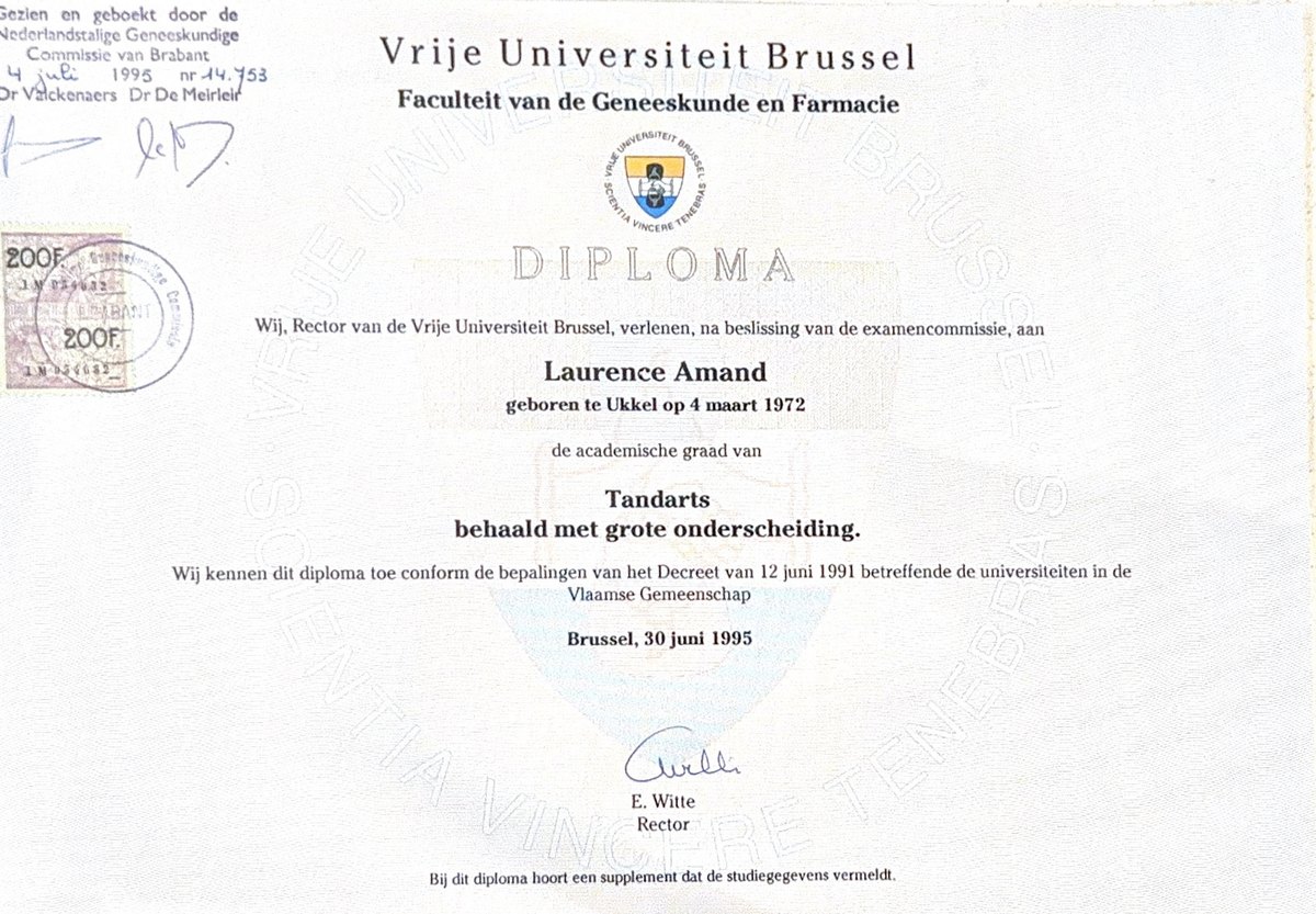 Diploma of Tandarts, Vrije Universiteit Brussel, 30 June 1995, awarded with great distinction